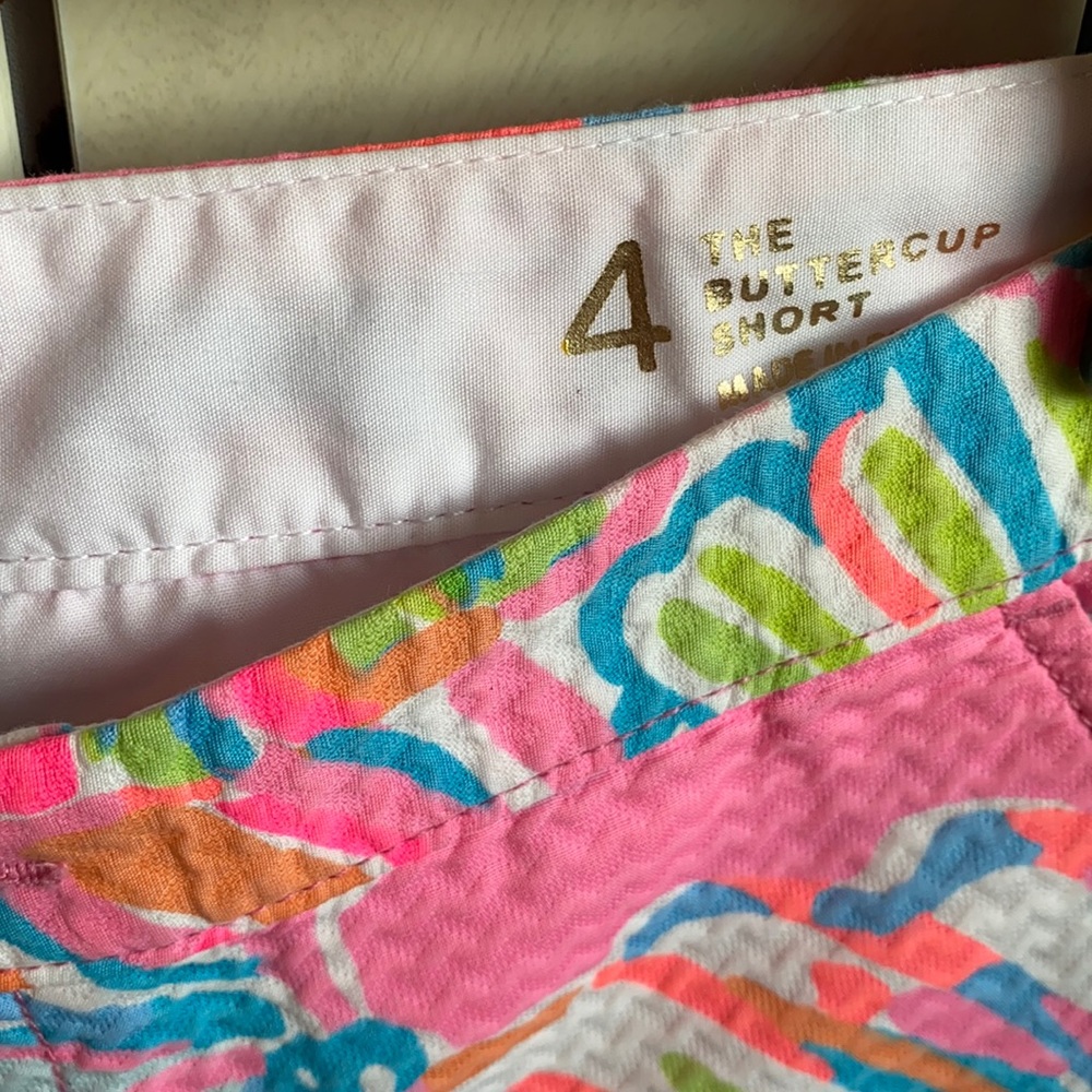 Lilly Pulitzer Buttercup Shorts. Great condition worn once - Picture 3 of 4